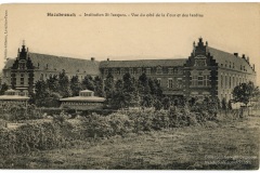 institution St-Jacques - Vue du coté Cour et des Jardins